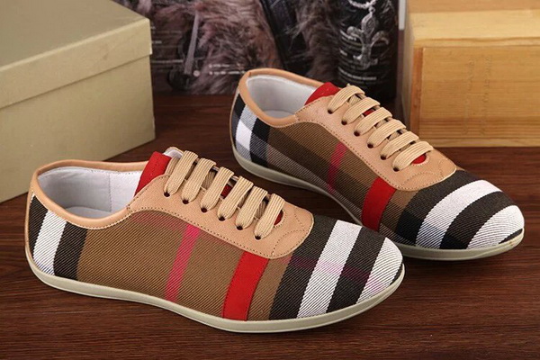 Burberry Fashion Men Sneakers--055